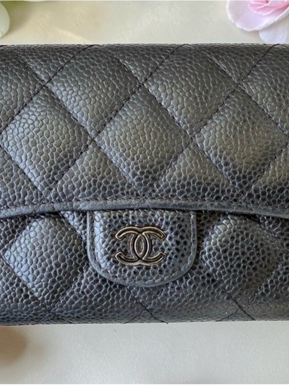 CHANEL Black Quilted Caviar Leather Wallet with SILVER CC Logo - Picture 4 of 4